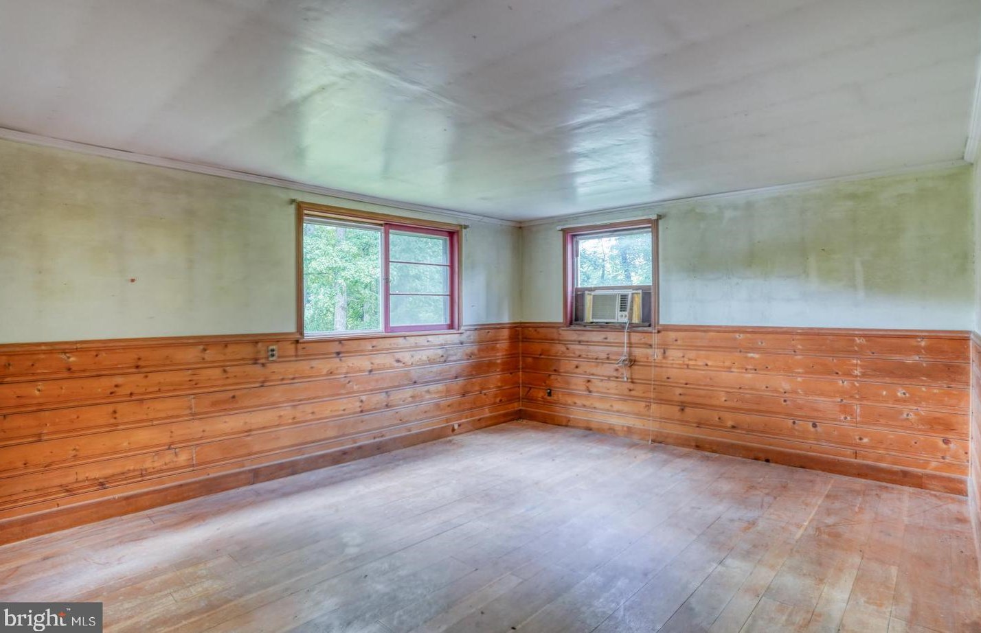 213 Shore Dr, Dover DE  19901-5740 exterior