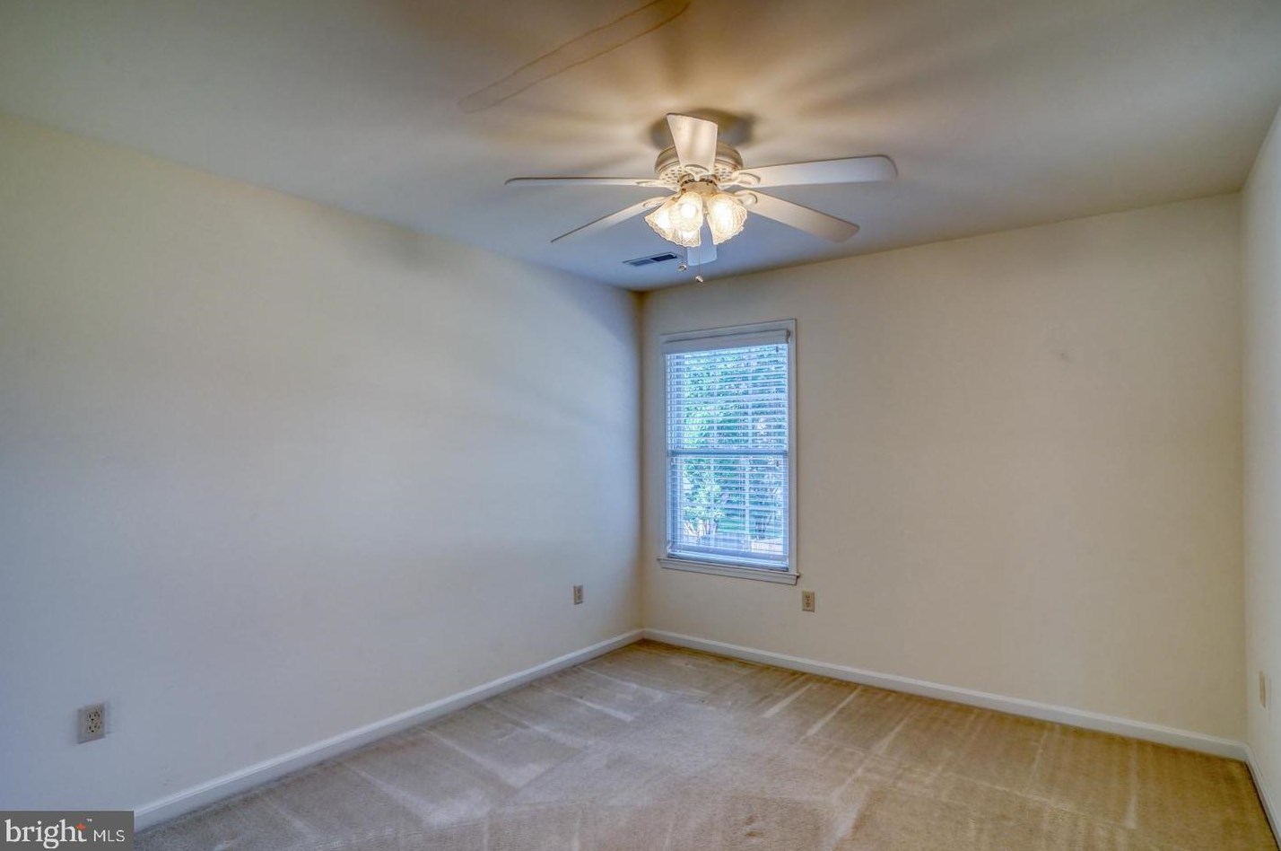 9 Holly Cove Ln, Dover DE  19901-6285 exterior