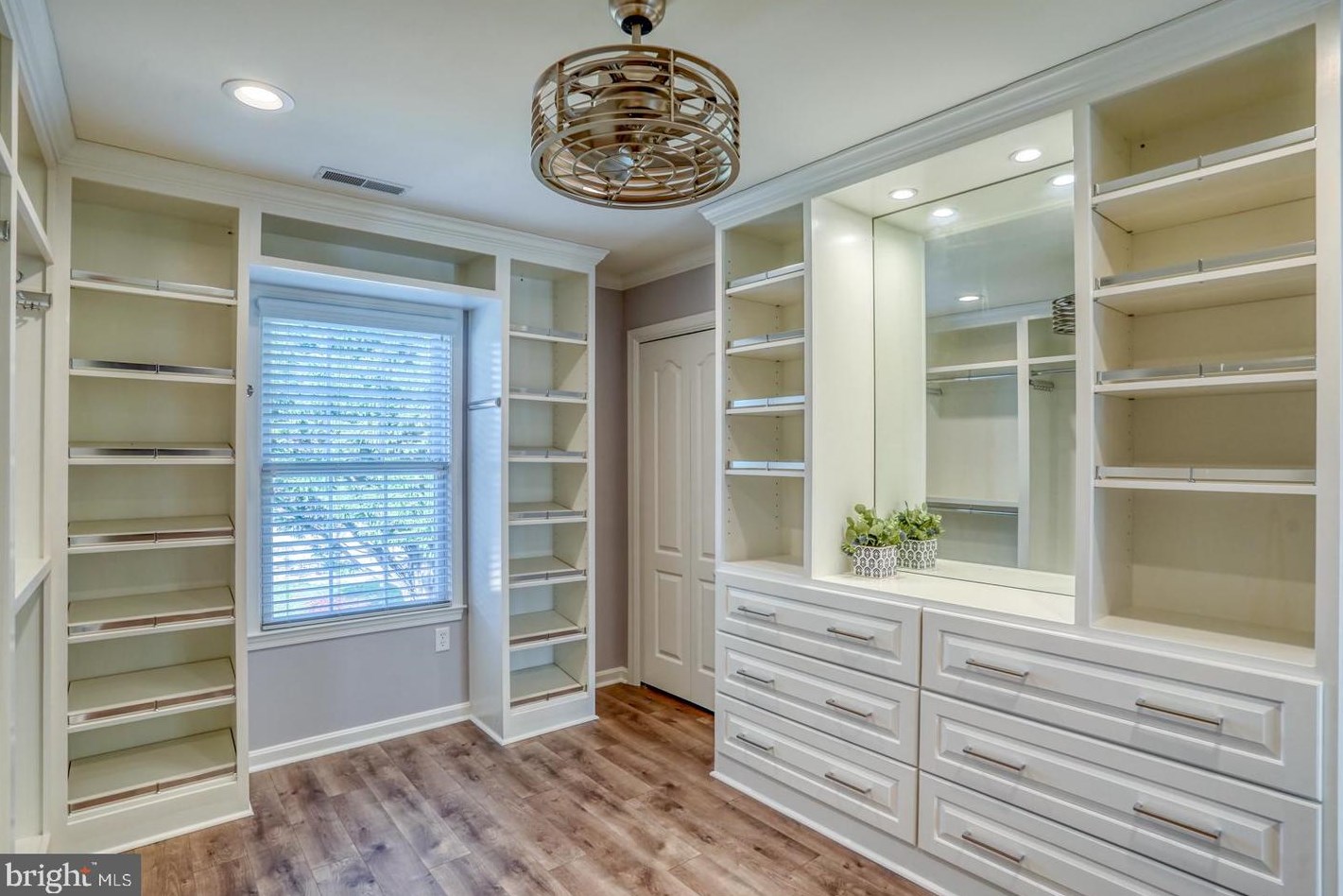 9 Holly Cove Ln, Dover DE  19901-6285 exterior