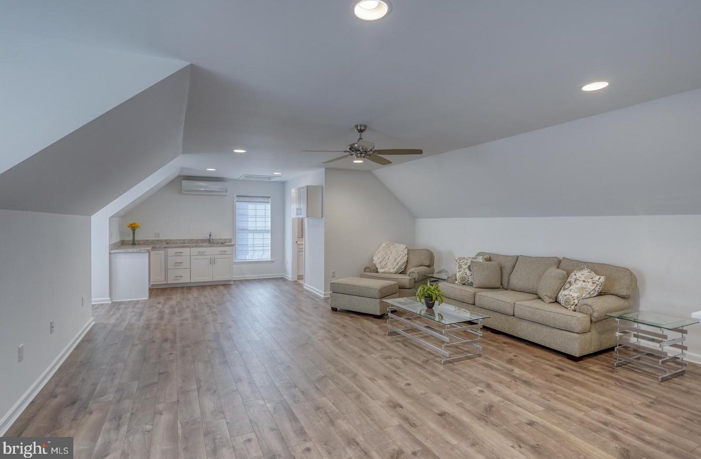 9 Holly Cove Ln, Dover DE  19901-6285 exterior