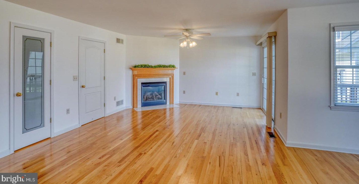 9 Holly Cove Ln, Dover DE  19901-6285 exterior