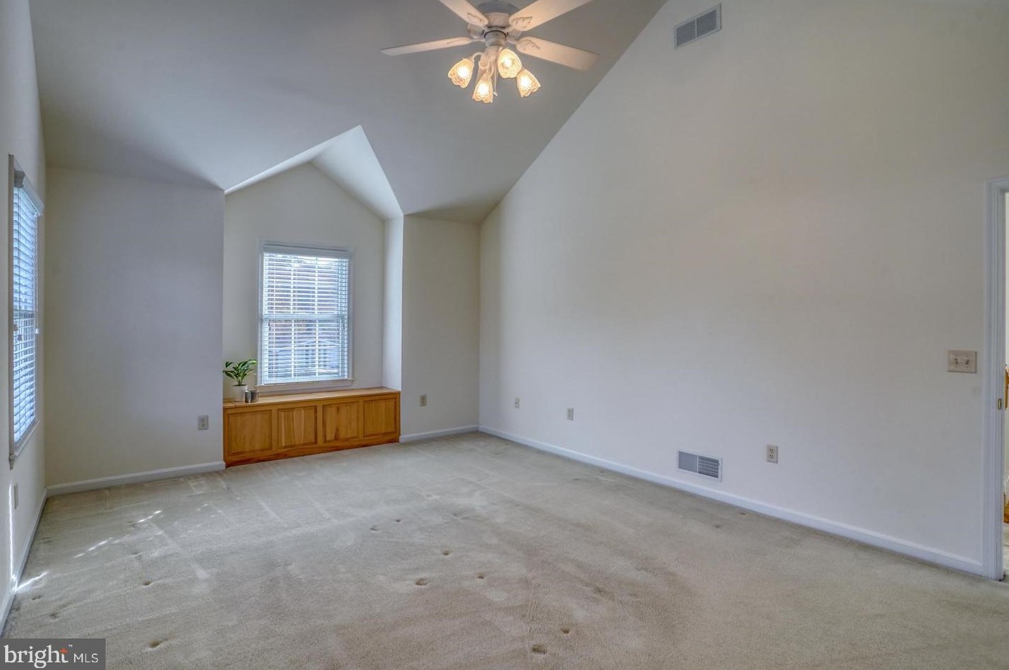 9 Holly Cove Ln, Dover DE  19901-6285 exterior