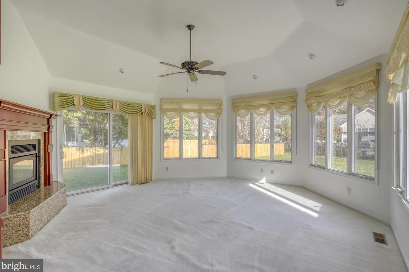 9 Holly Cove Ln, Dover DE  19901-6285 exterior