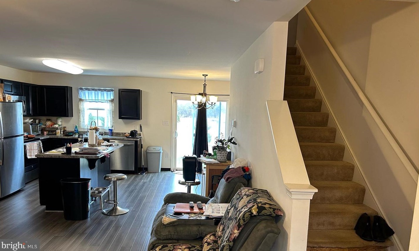 331 Nob Hill Rd, Dover DE  19901-8851 exterior