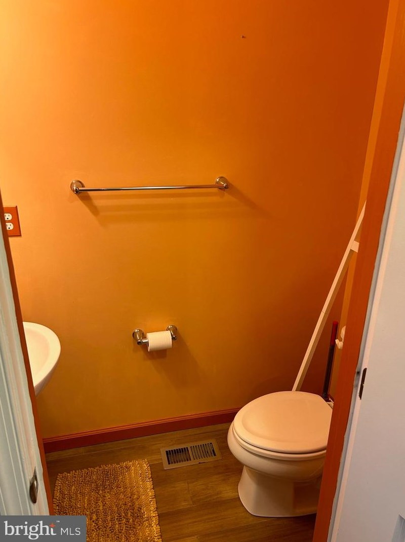 331 Nob Hill Rd, Dover DE  19901-8851 exterior