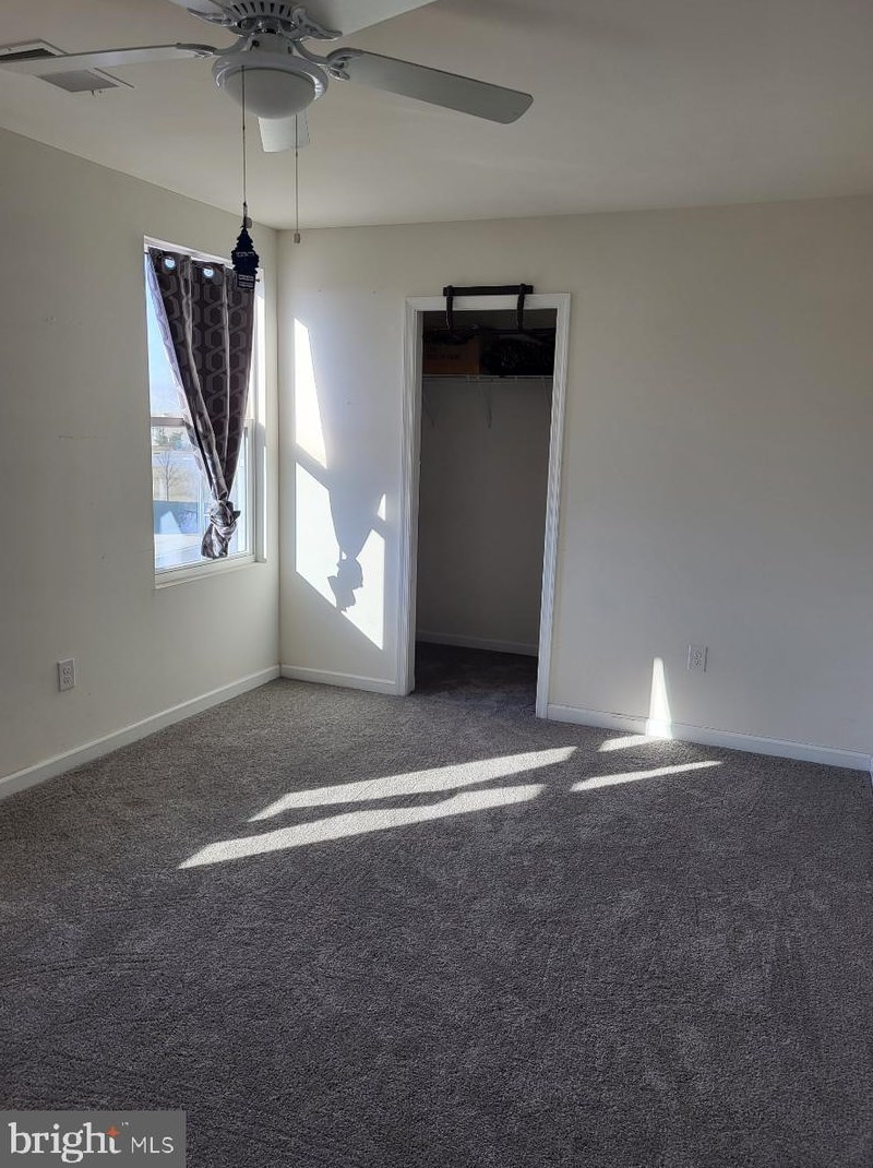 331 Nob Hill Rd, Dover DE  19901-8851 exterior