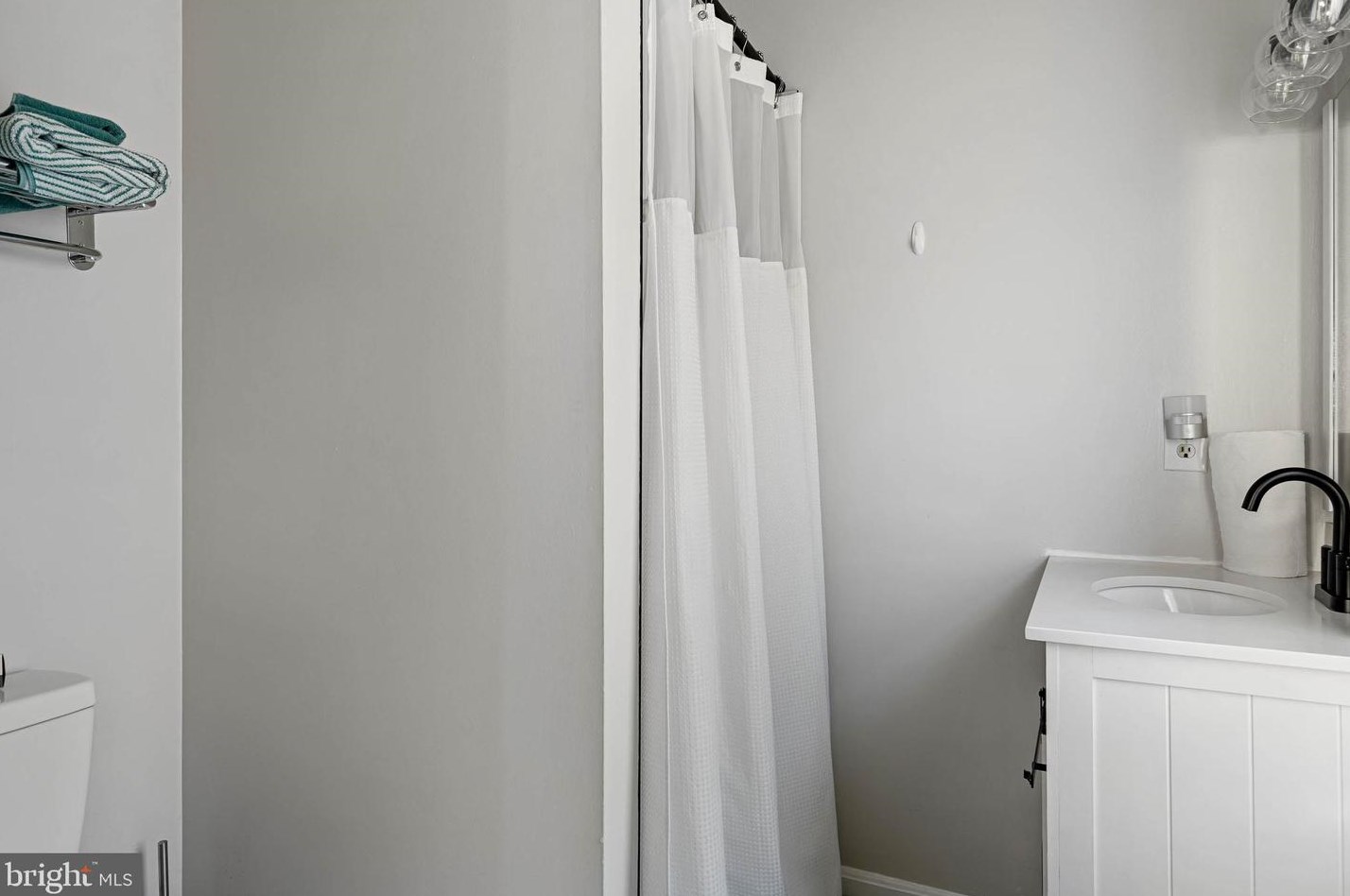 14 Drew Ct, Dover DE  19901-6422 exterior