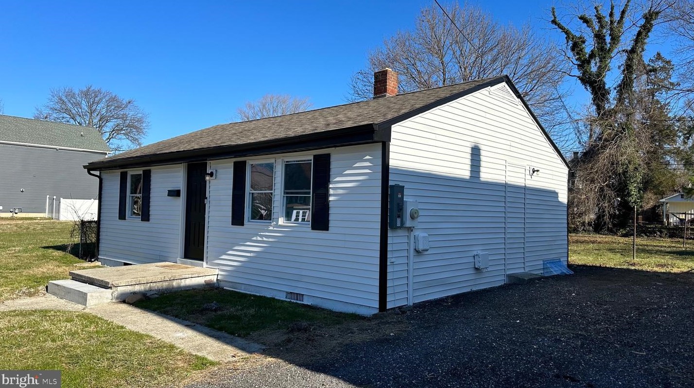 223 Queen St, Dover DE  19904-3151 exterior
