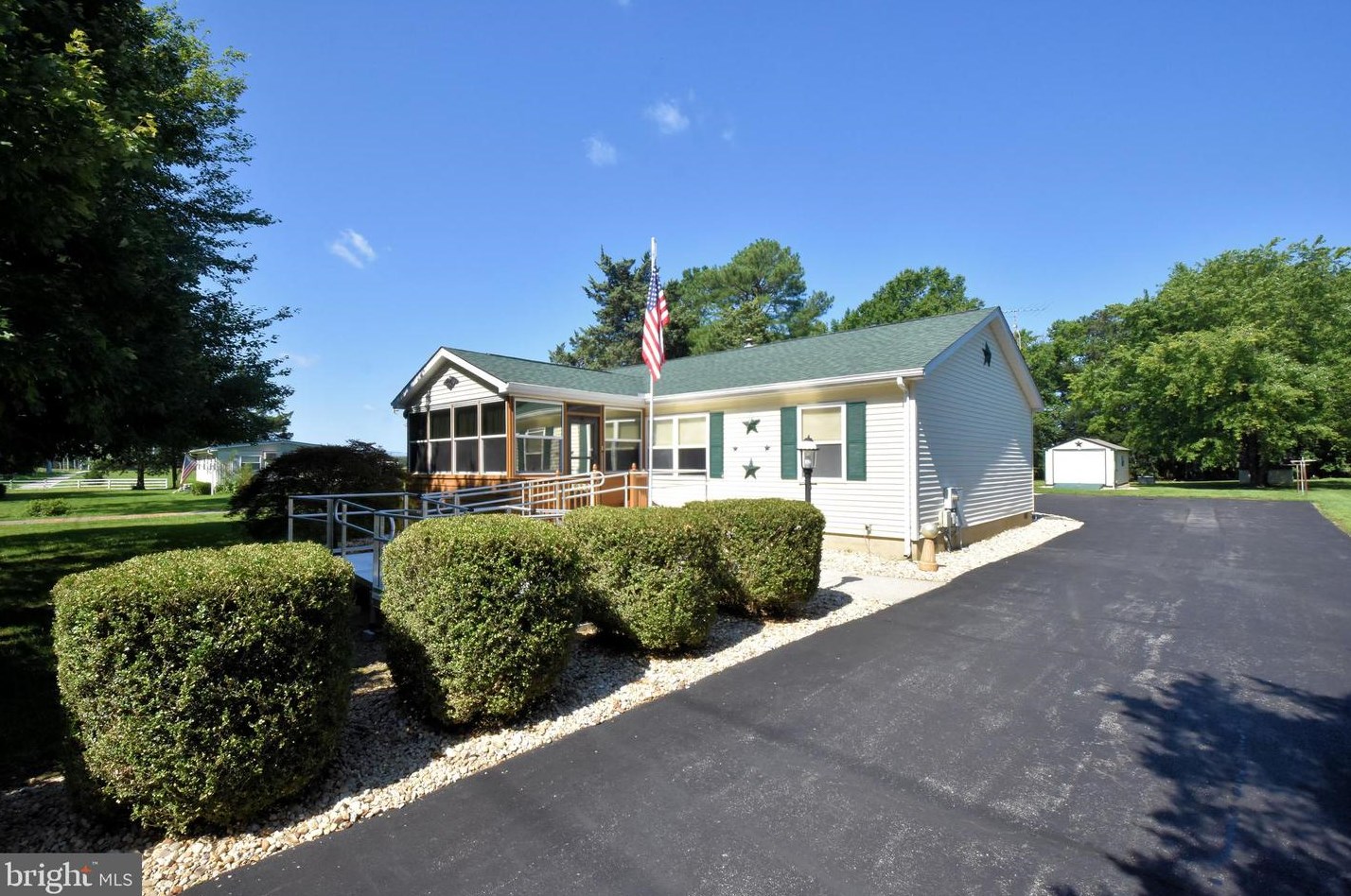 2103 White Oak Rd, Dover DE  19901-3359 exterior