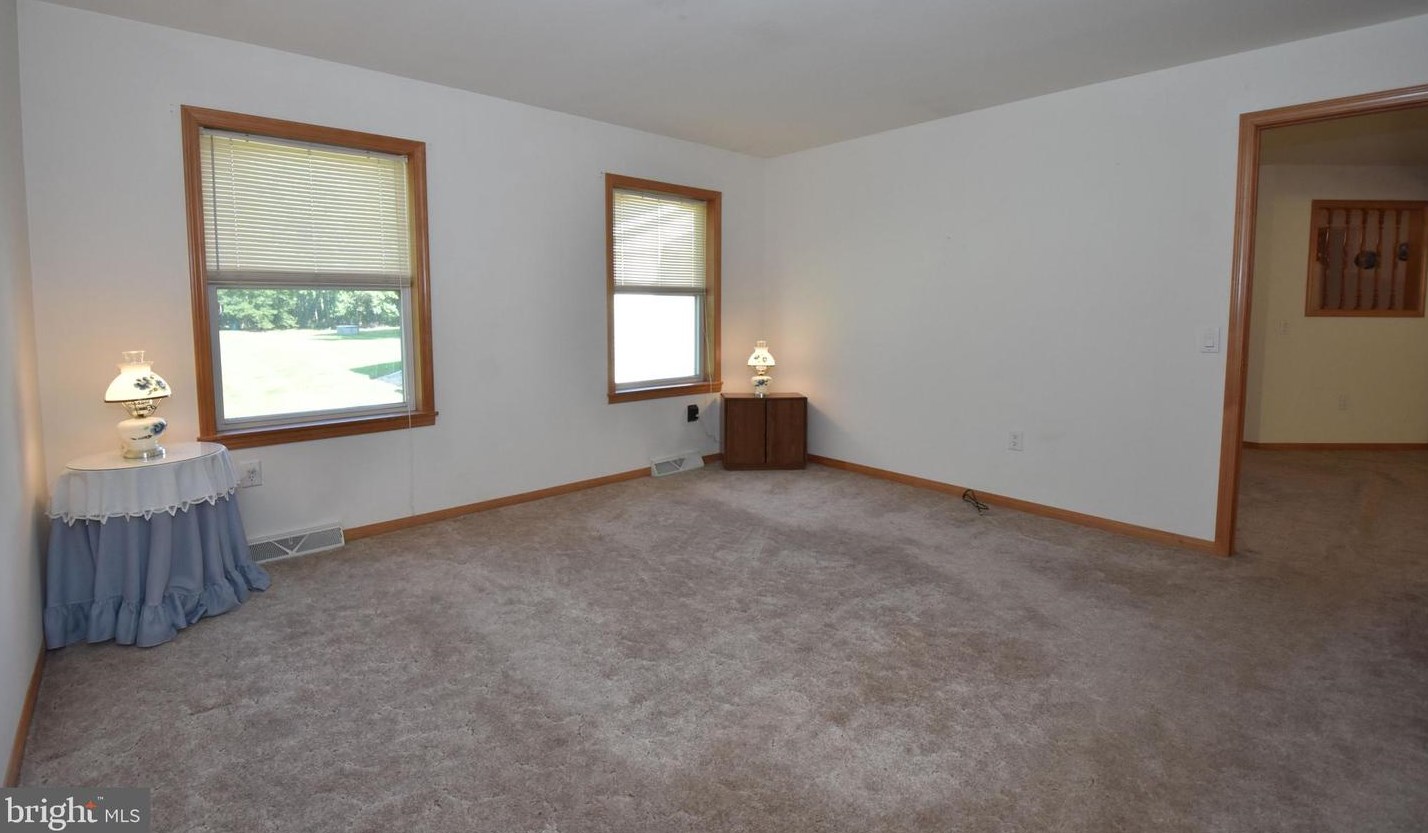 2103 White Oak Rd, Dover DE  19901-3359 exterior