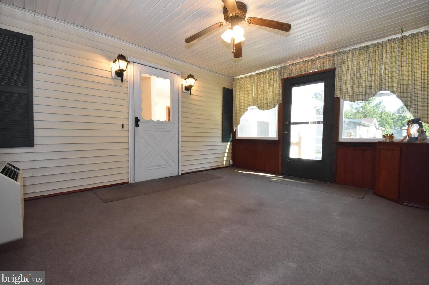 2103 White Oak Rd, Dover DE  19901-3359 exterior