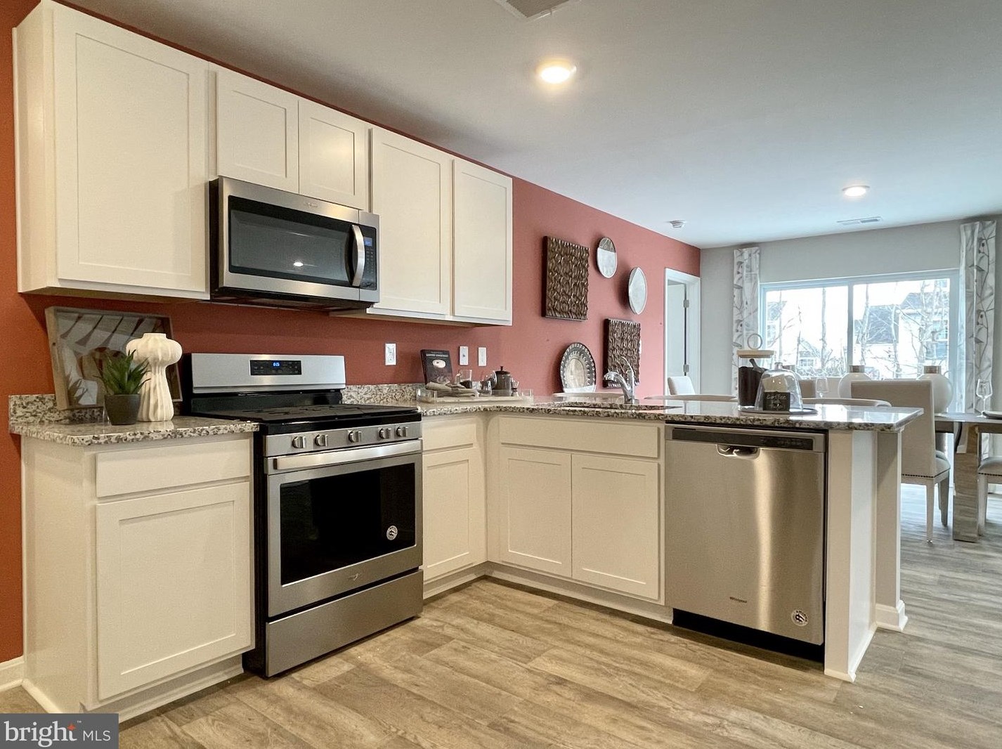 13 Ediman Ct, Dover DE  19901-6505 exterior