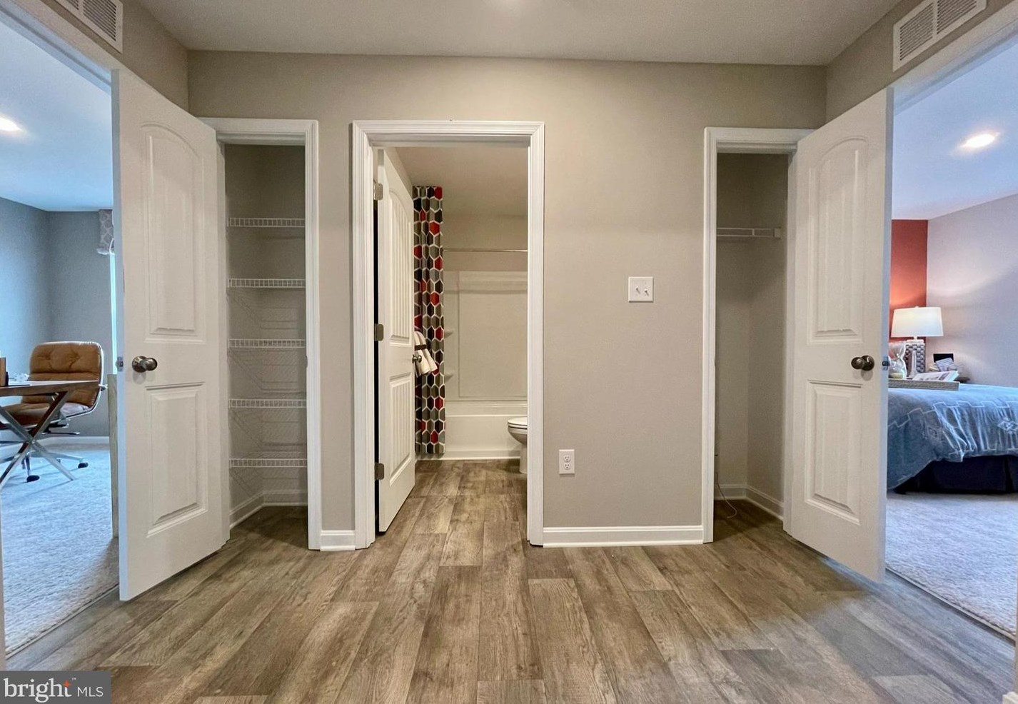 13 Ediman Ct, Dover DE  19901-6505 exterior