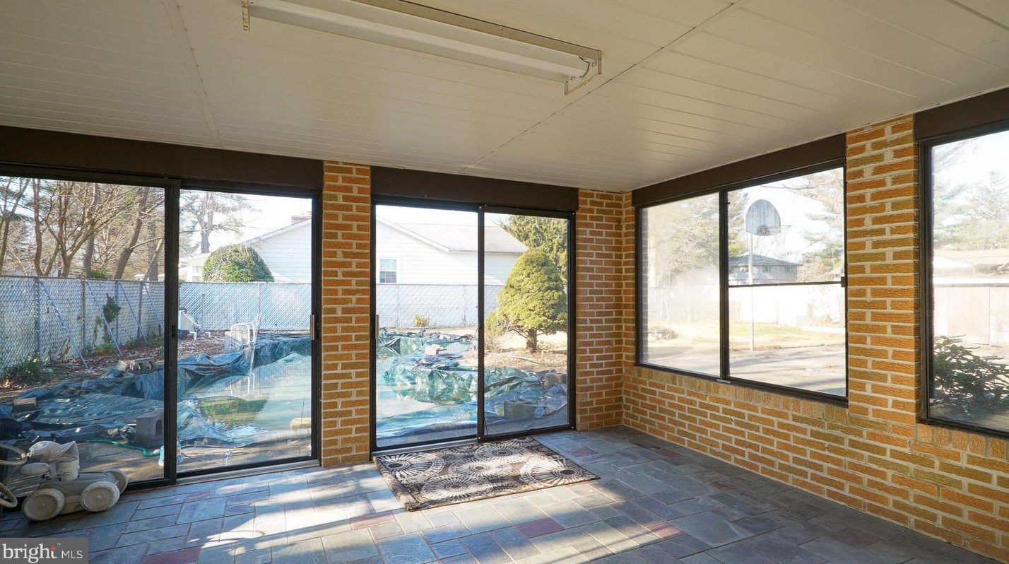 228 Old Mill Rd, Dover DE  19901-6256 exterior