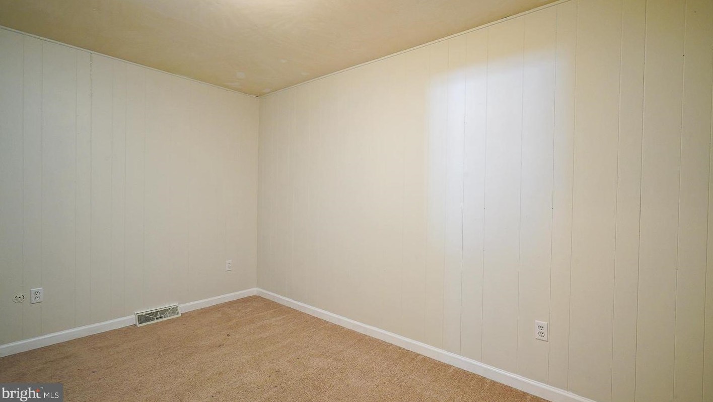 228 Old Mill Rd, Dover DE  19901-6256 exterior