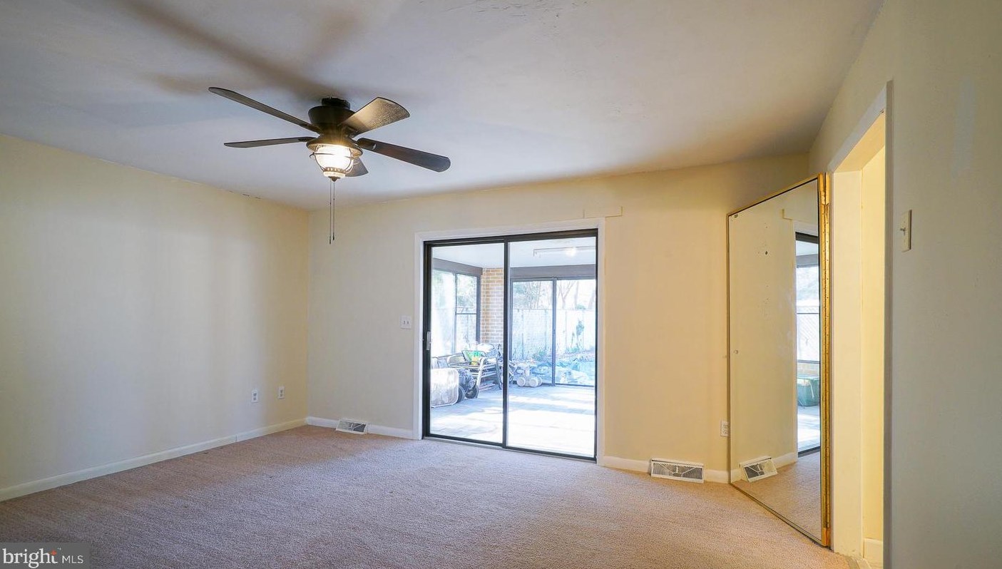 228 Old Mill Rd, Dover DE  19901-6256 exterior