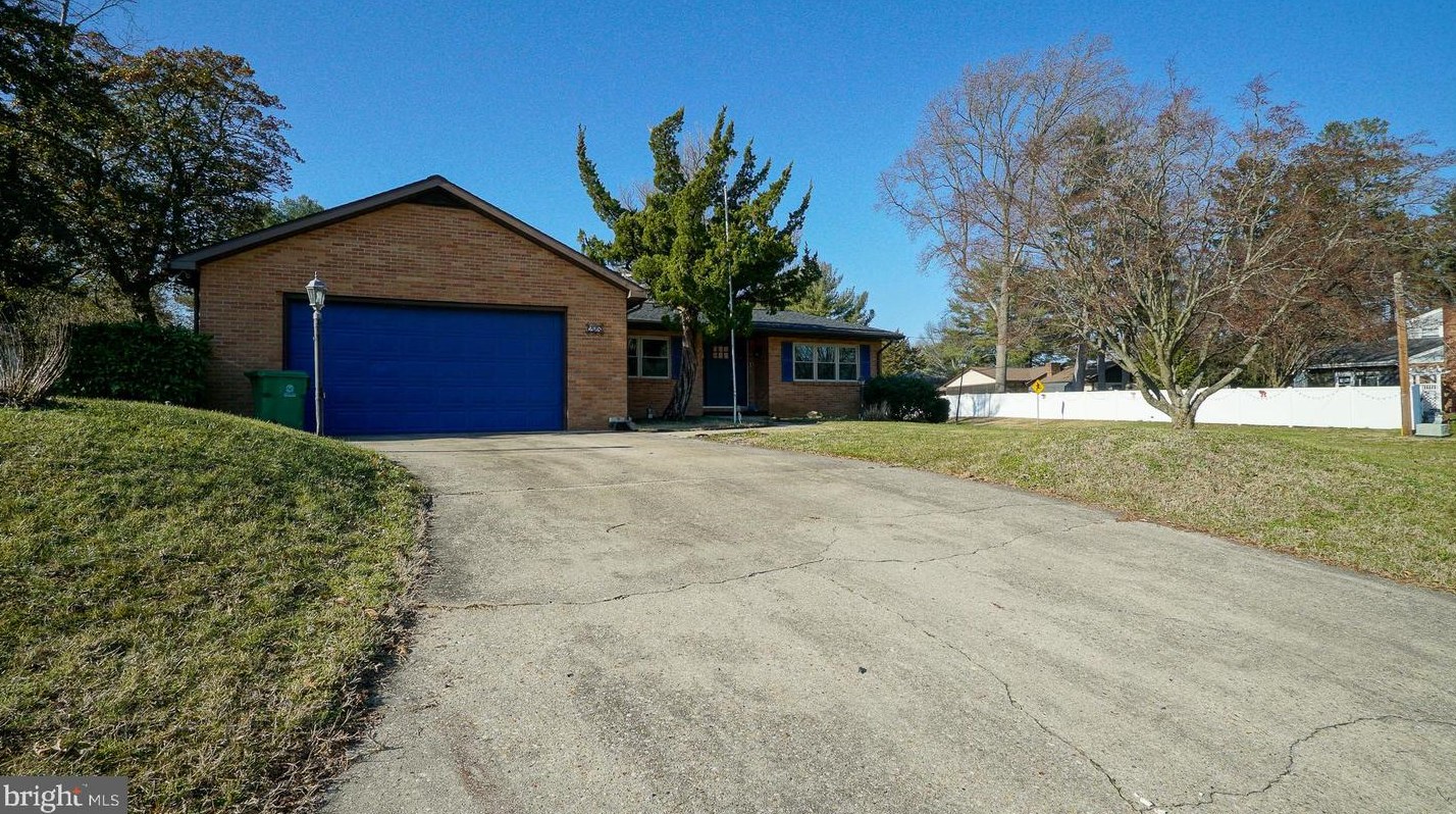 228 Old Mill Rd, Dover DE  19901-6256 exterior