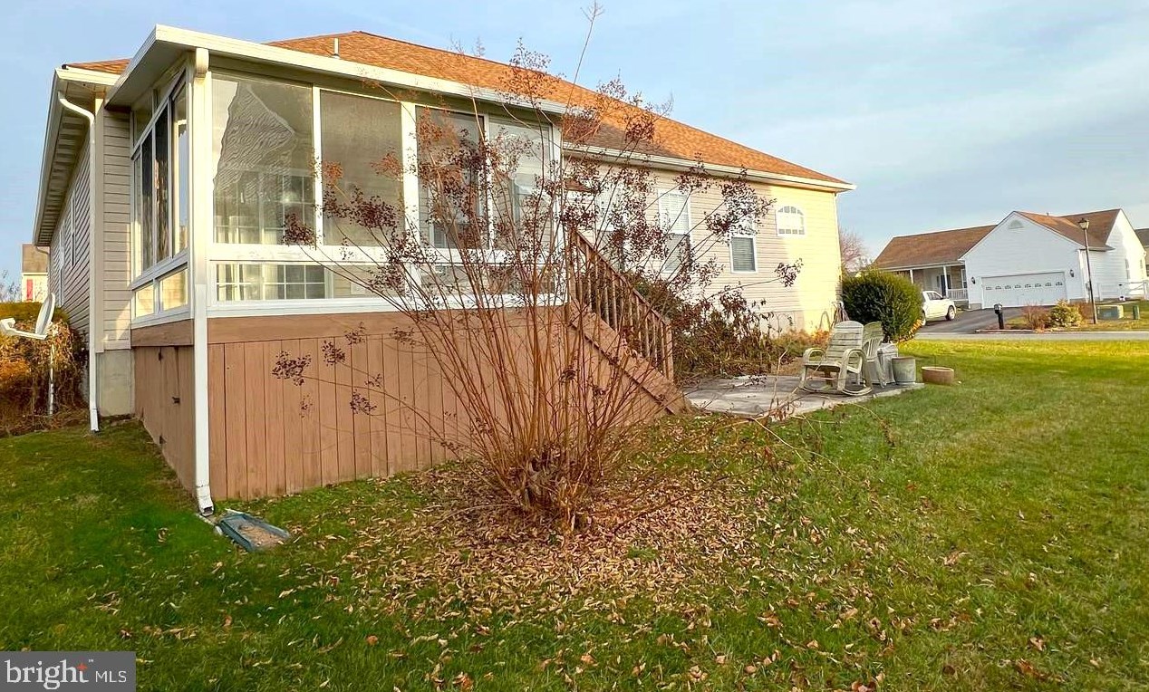 15 Wooten Ct, Dover DE  19904-3863 exterior