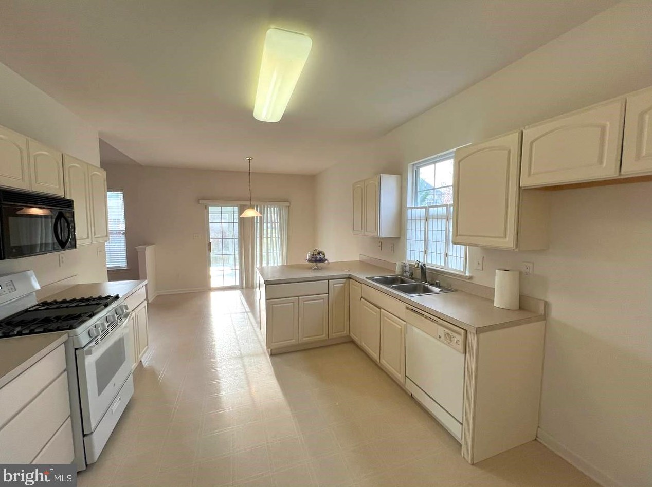 15 Wooten Ct, Dover DE  19904-3863 exterior