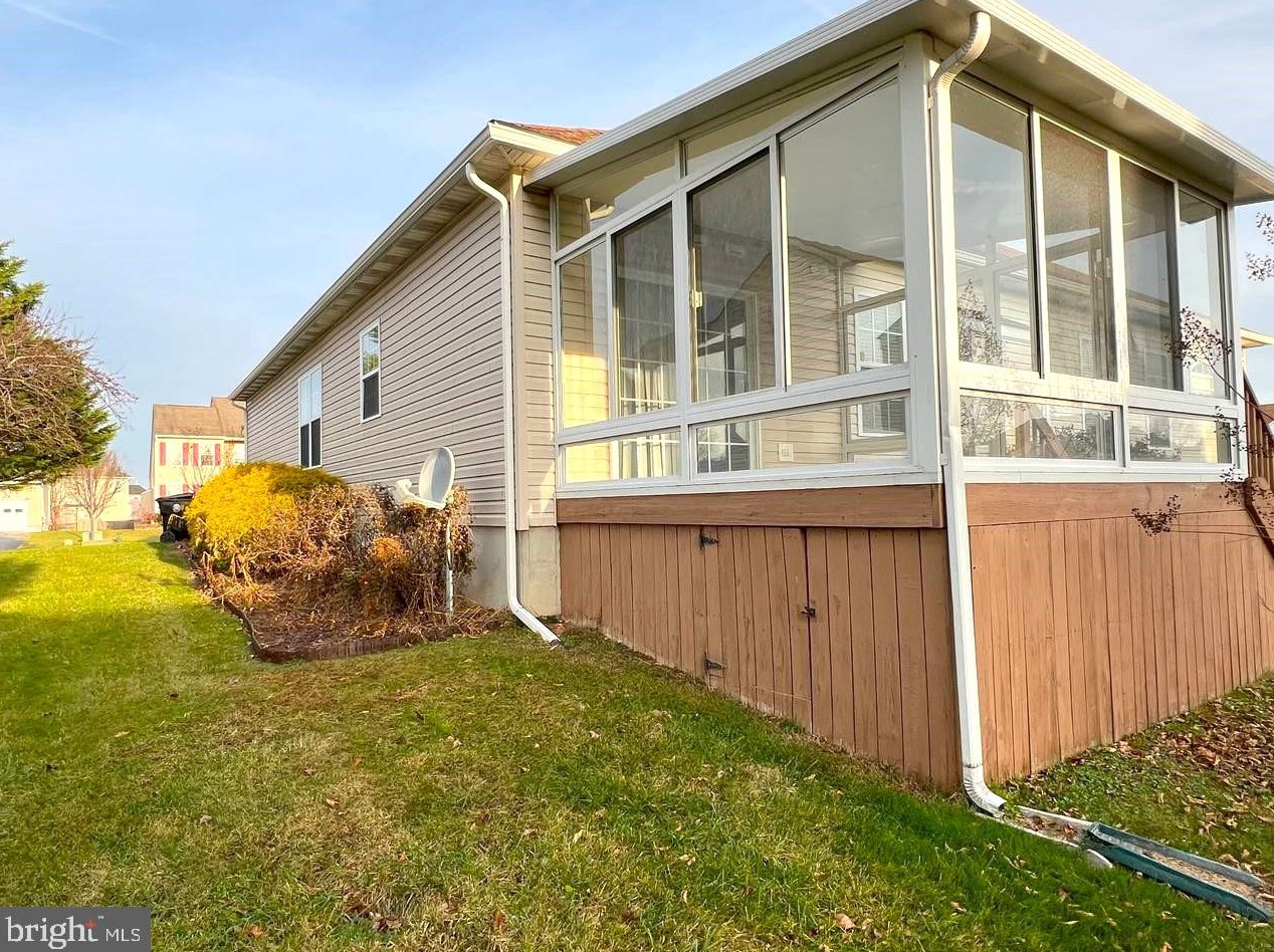 15 Wooten Ct, Dover DE  19904-3863 exterior