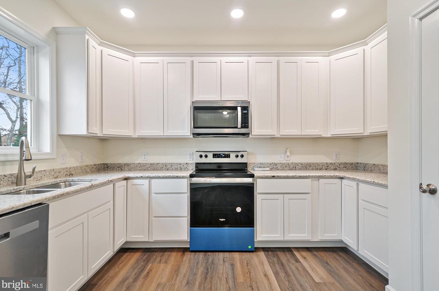 749 Oak Dr, Dover DE  19904-4341 exterior