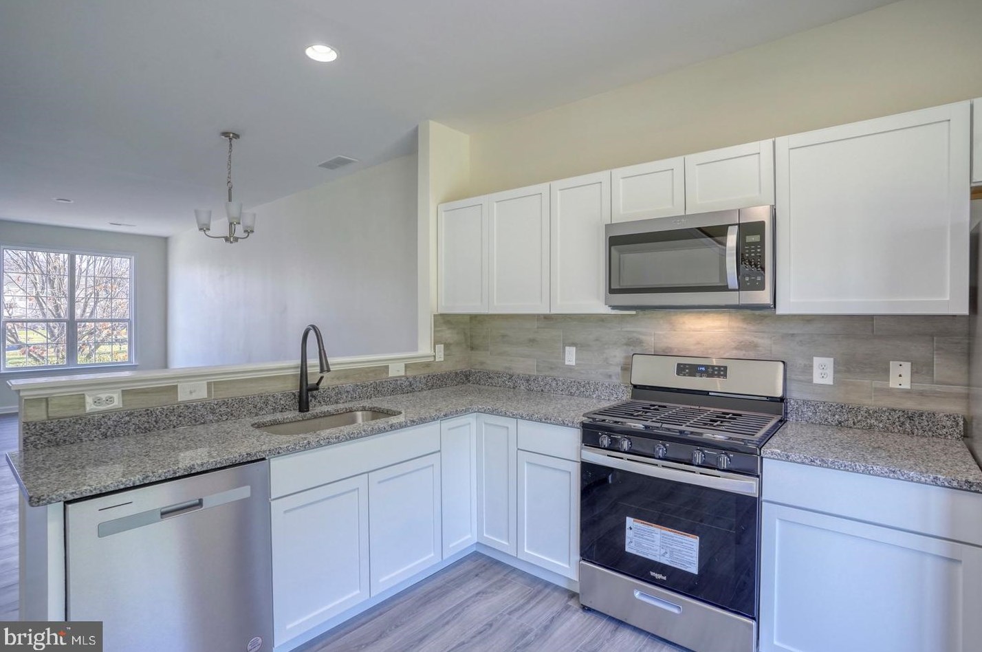 174 Lexington Pl, Dover DE  19901-8827 exterior