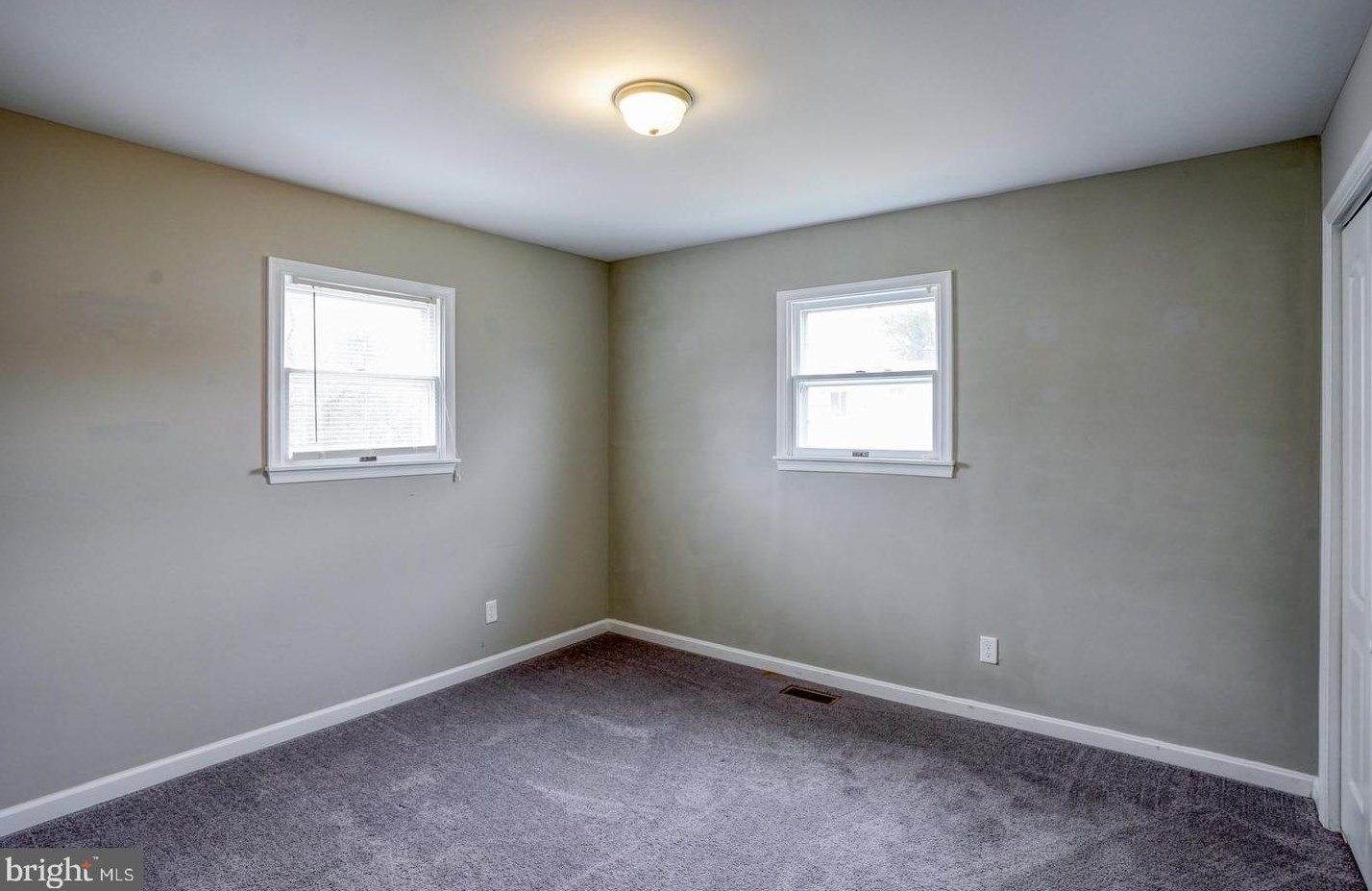 916 Buck Dr, Dover DE  19901-6649 exterior