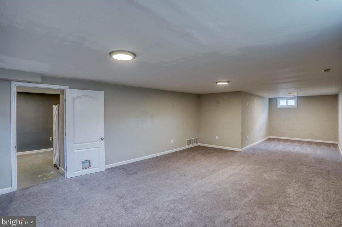 916 Buck Dr, Dover DE  19901-6649 exterior