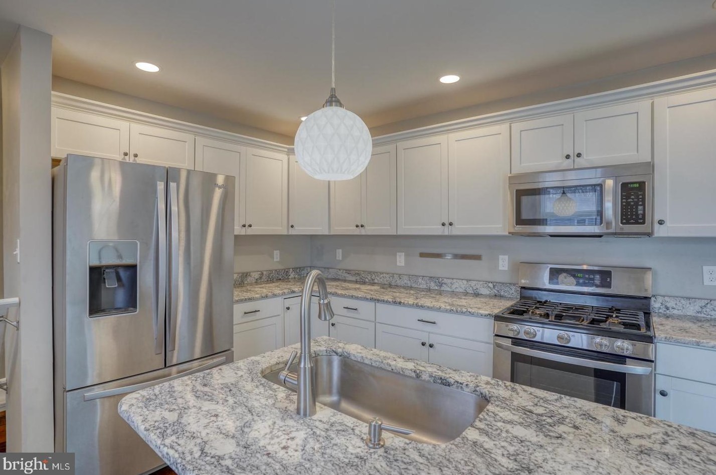 916 Buck Dr, Dover DE  19901-6649 exterior