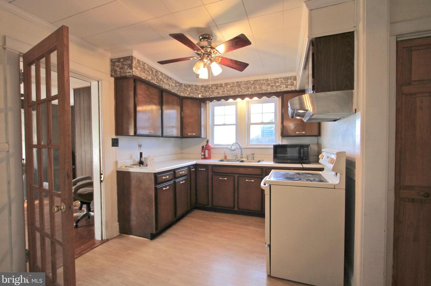 930 Bradford St, Dover DE  19904-4140 exterior