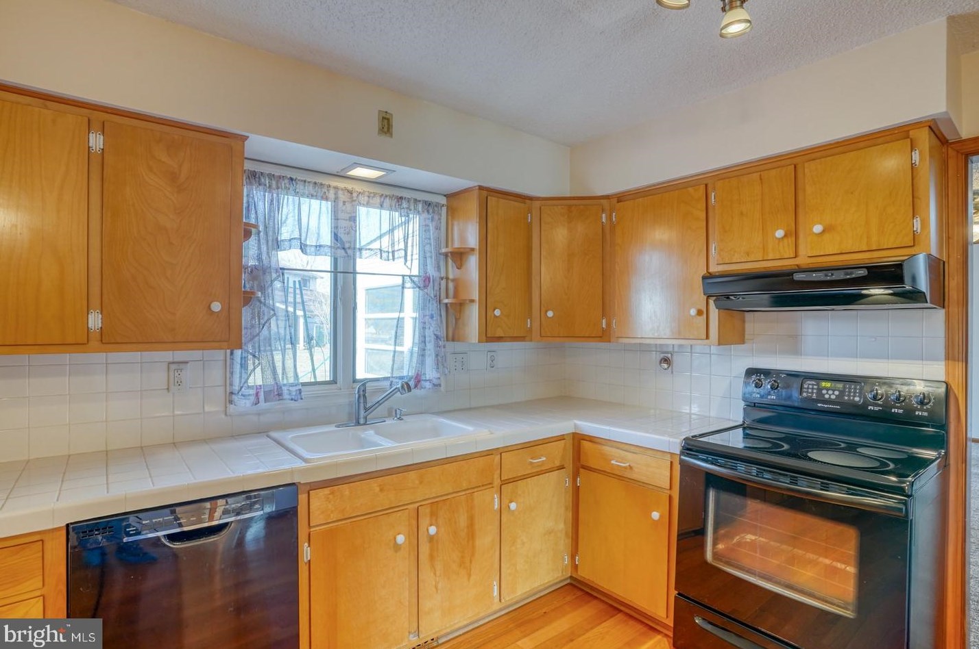 10 Springview Dr, Dover DE  19901-5548 exterior