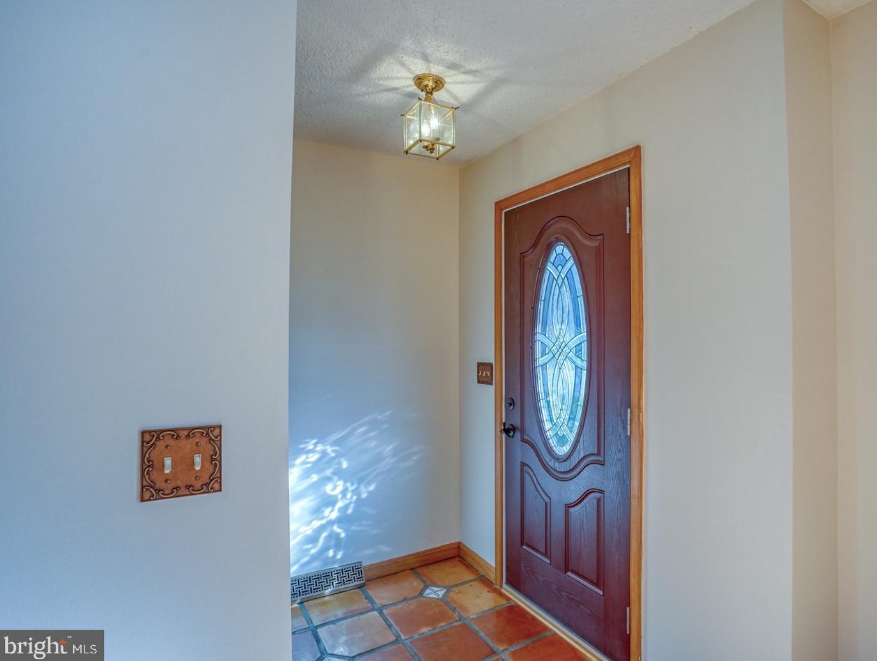 10 Springview Dr, Dover DE  19901-5548 exterior