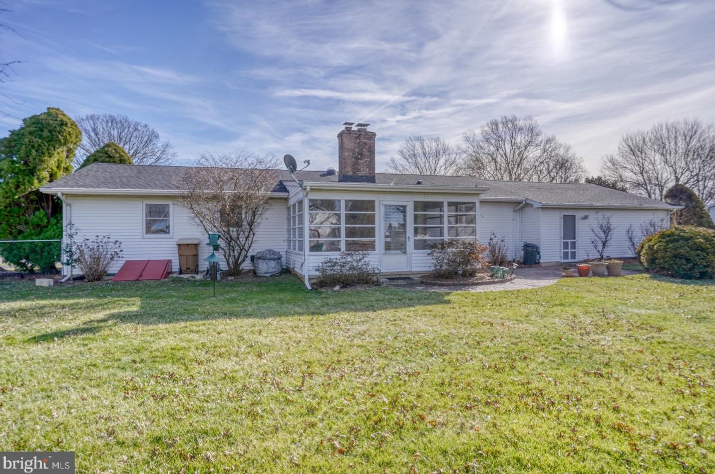 10 Springview Dr, Dover DE  19901-5548 exterior