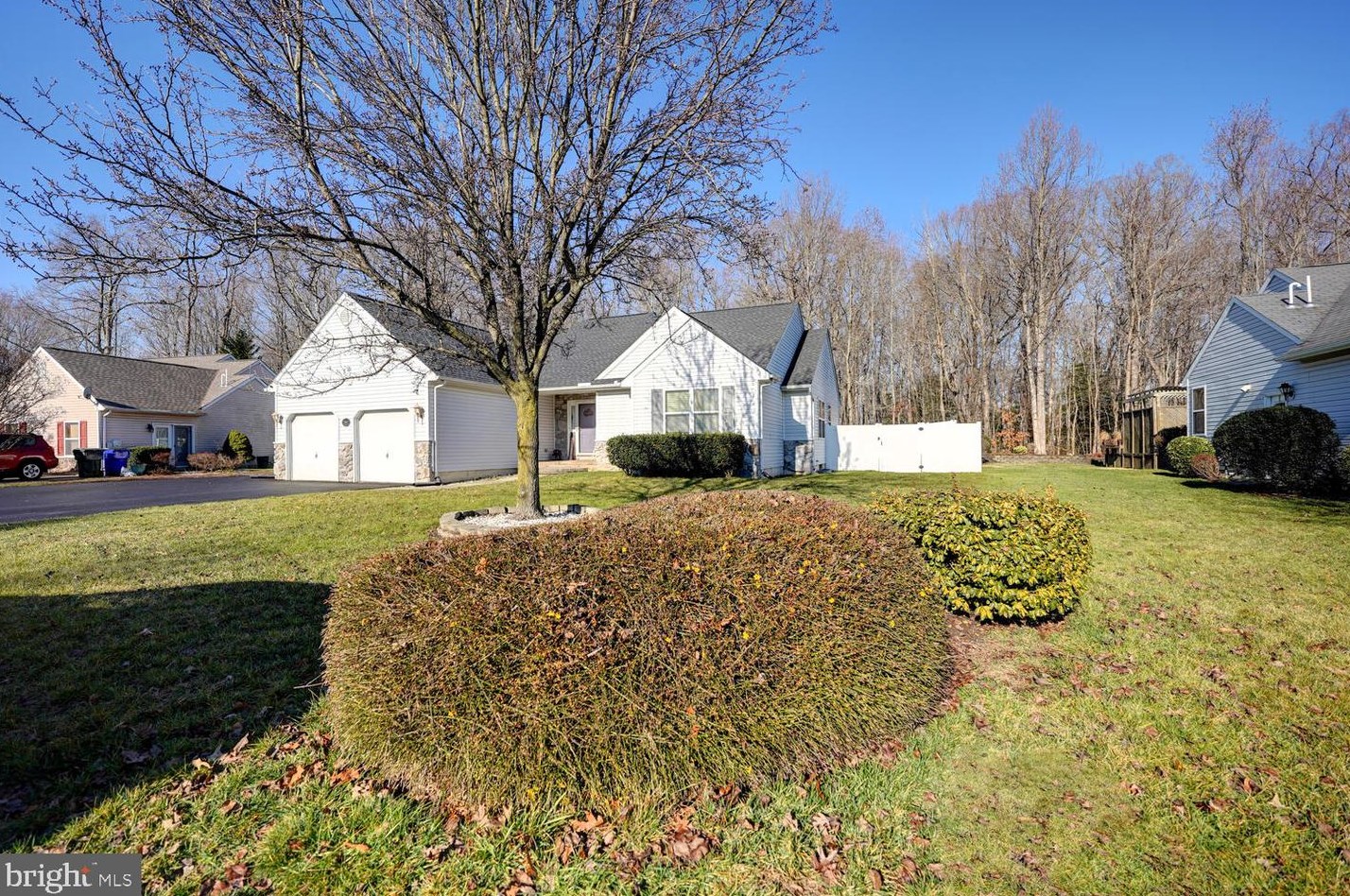 291 Greenwich Dr, Dover DE  19901-1594 exterior