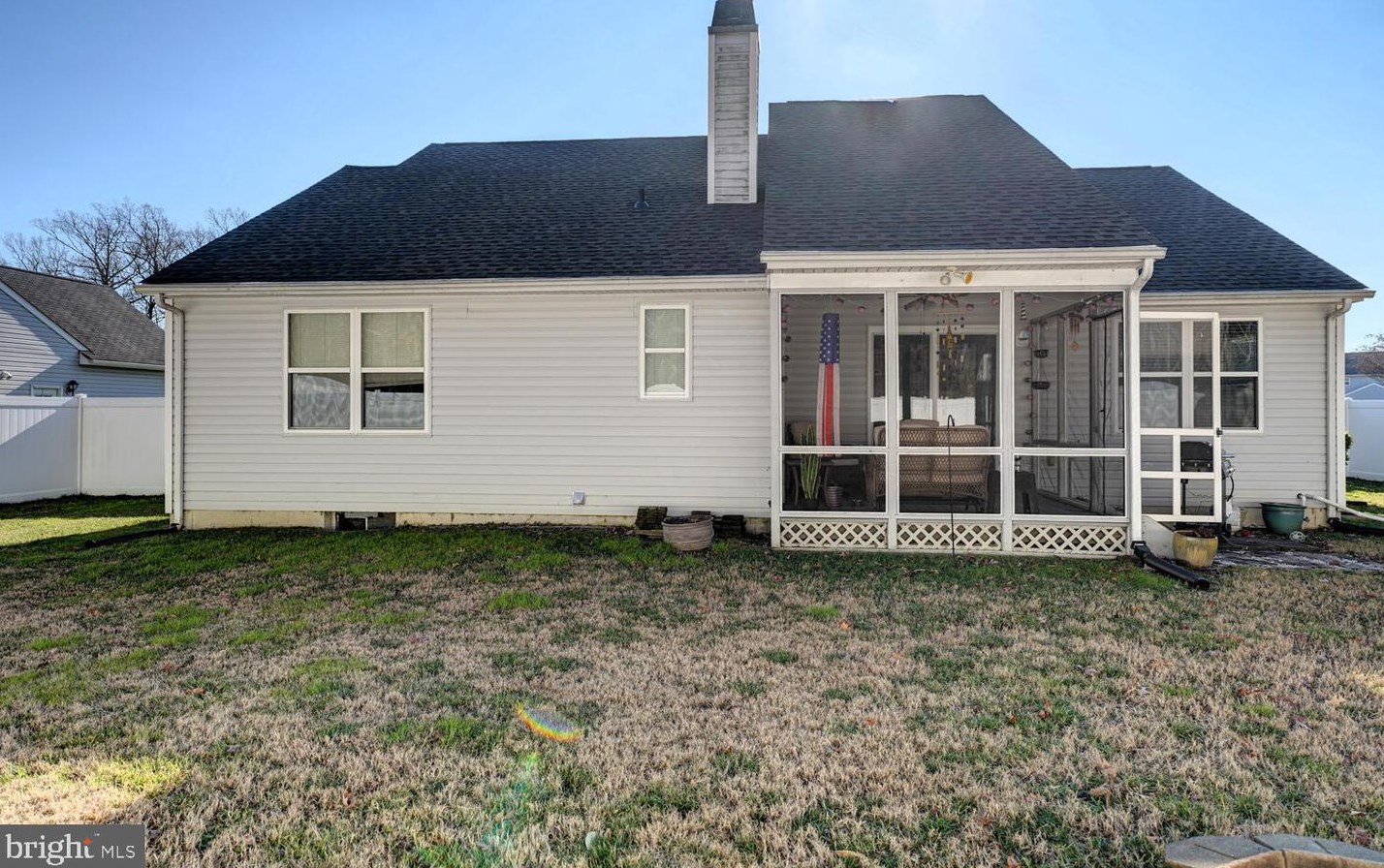 291 Greenwich Dr, Dover DE  19901-1594 exterior