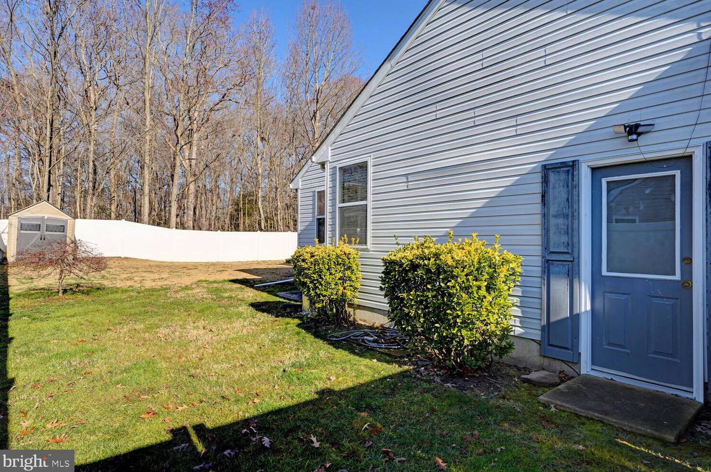 291 Greenwich Dr, Dover DE  19901-1594 exterior