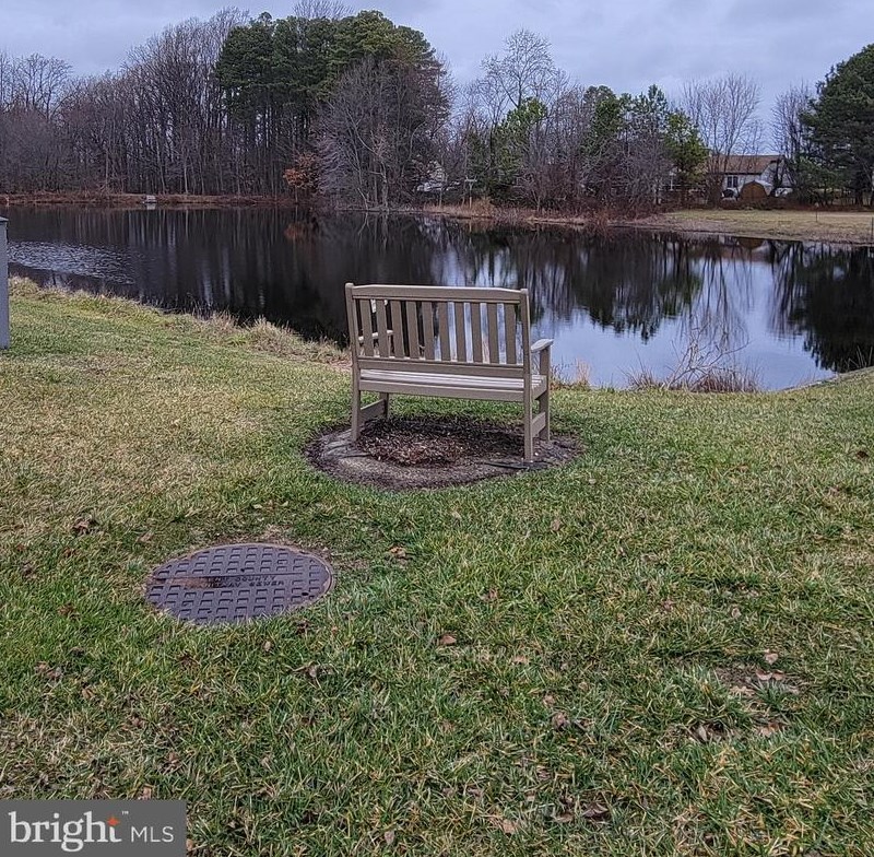 277 Red Haven Ln, Dover DE  19901-6449 exterior