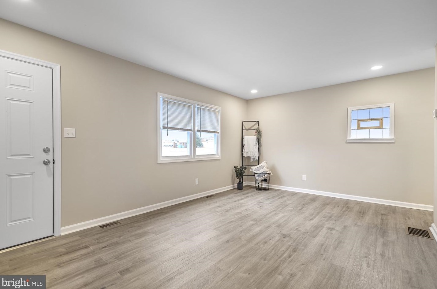 132 Locust St, Smyrna DE  19977-1524 exterior