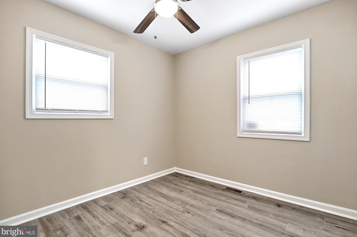 132 Locust St, Smyrna DE  19977-1524 exterior