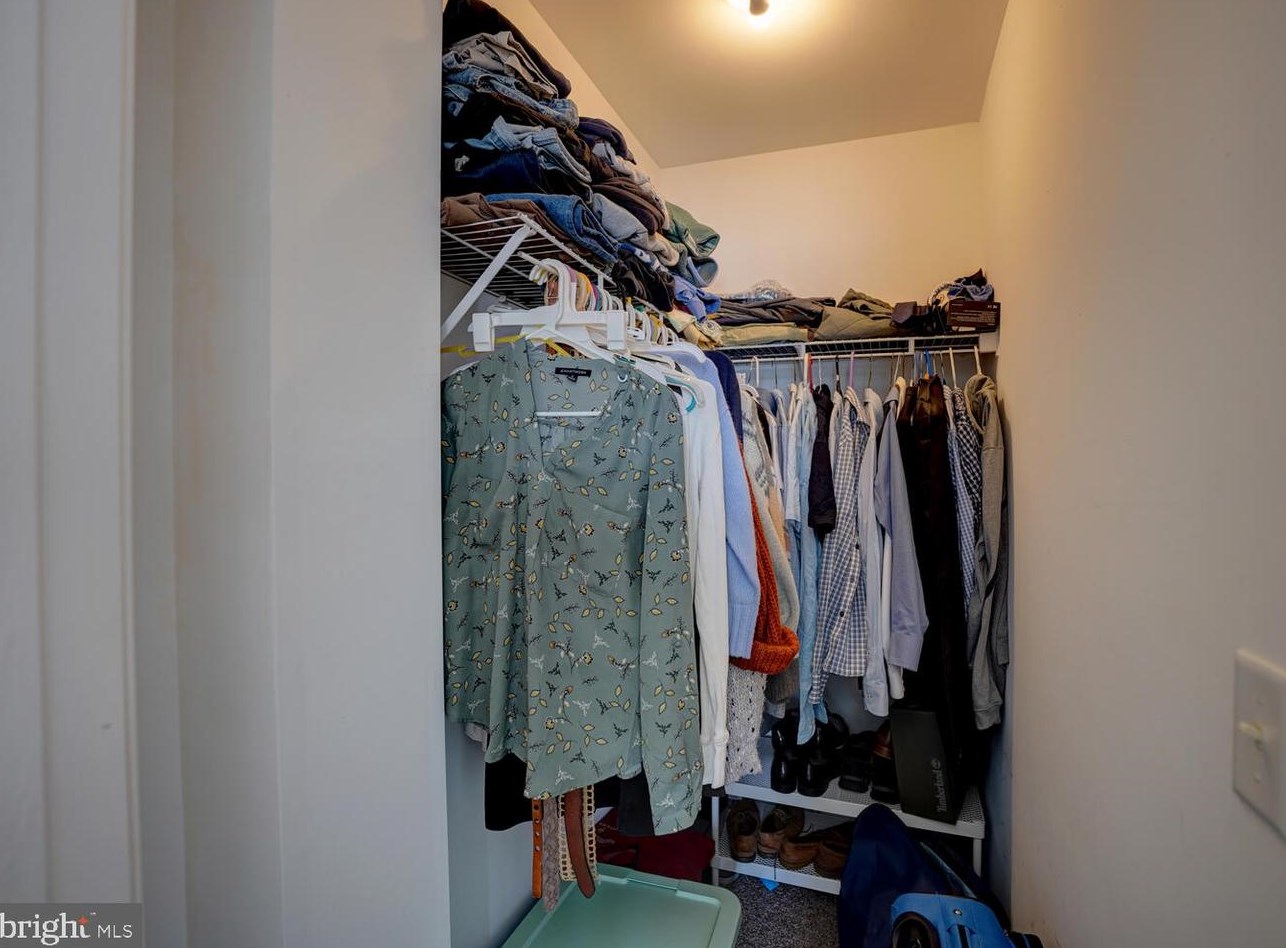 327 Paradee Dr, Dover DE  19904-5679 exterior