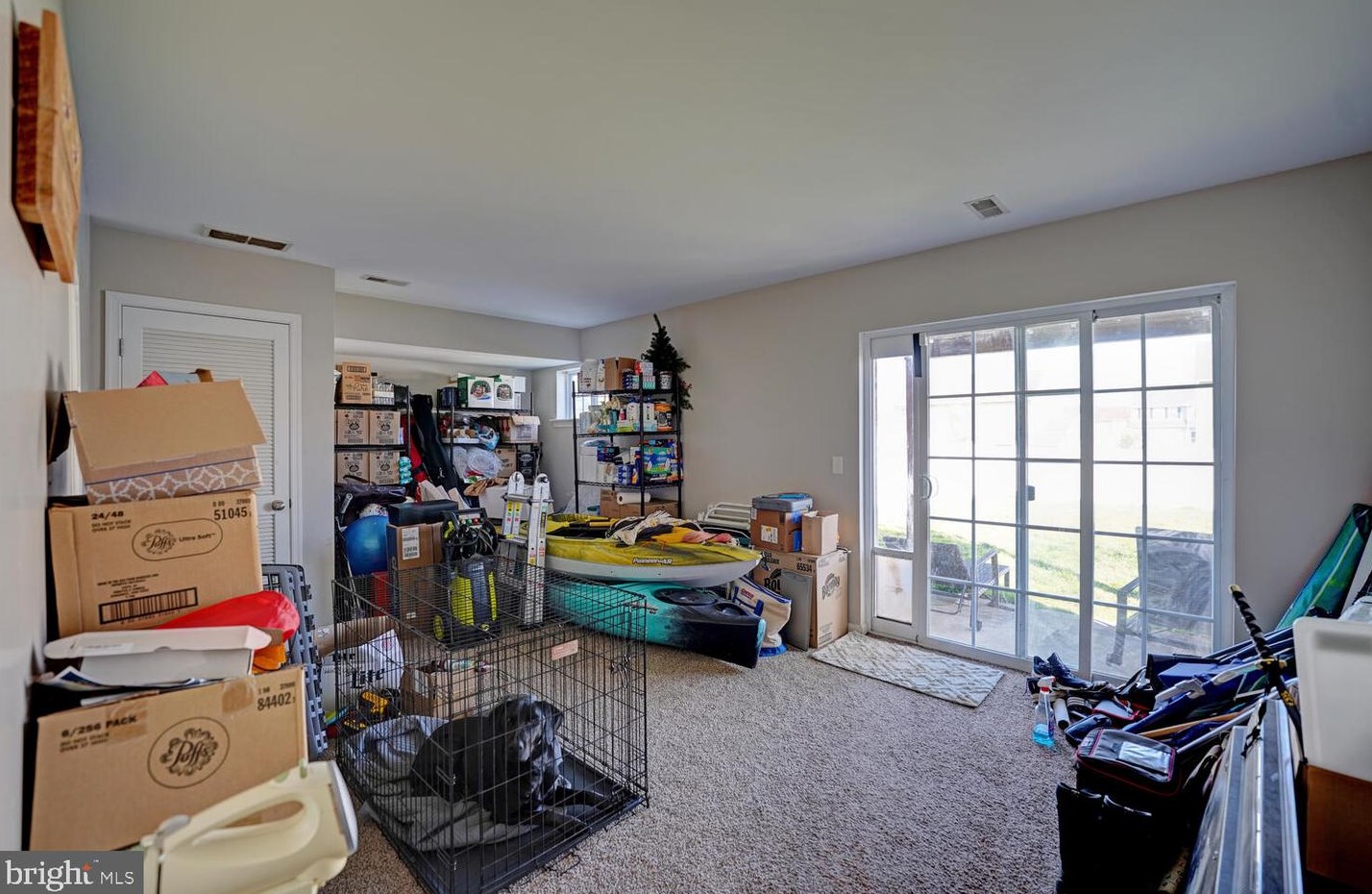 327 Paradee Dr, Dover DE  19904-5679 exterior