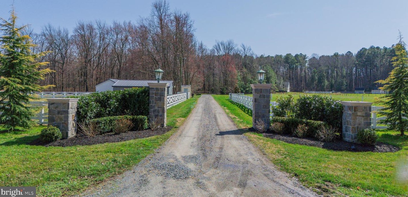 2200 Smyrna Leipsic Rd, Smyrna DE  19977-3015 exterior