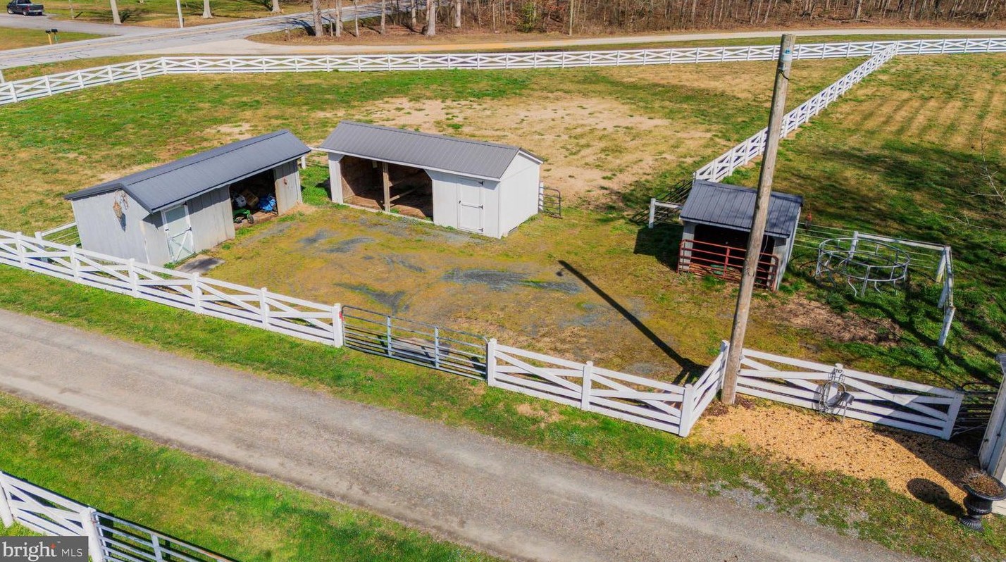 2200 Smyrna Leipsic Rd, Smyrna DE  19977-3015 exterior