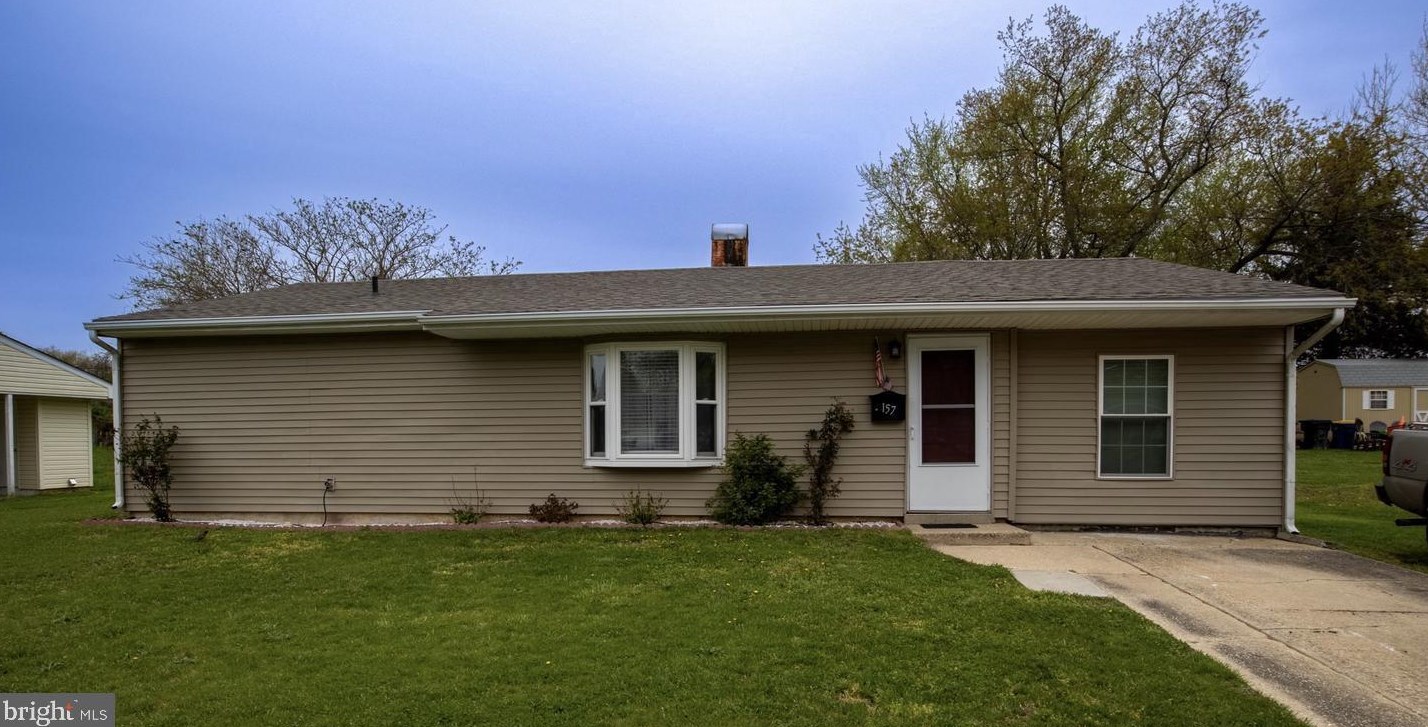 157 President Dr, Dover DE  19901-5263 exterior