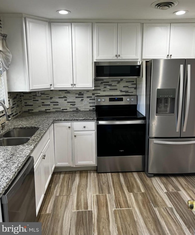 157 President Dr, Dover DE  19901-5263 exterior