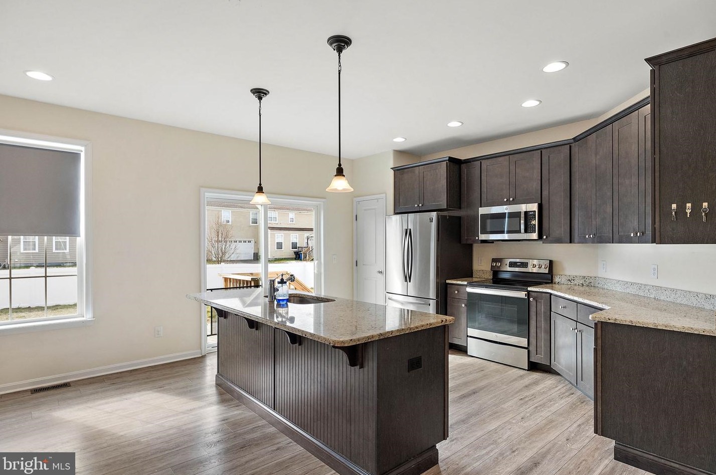 56 Ponds Edge Dr, Felton DE  19943-7216 exterior