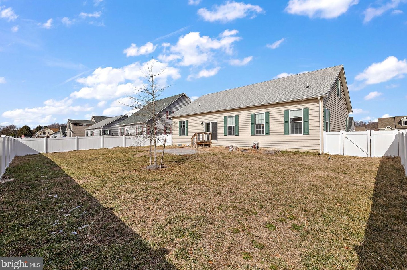 56 Ponds Edge Dr, Felton DE  19943-7216 exterior