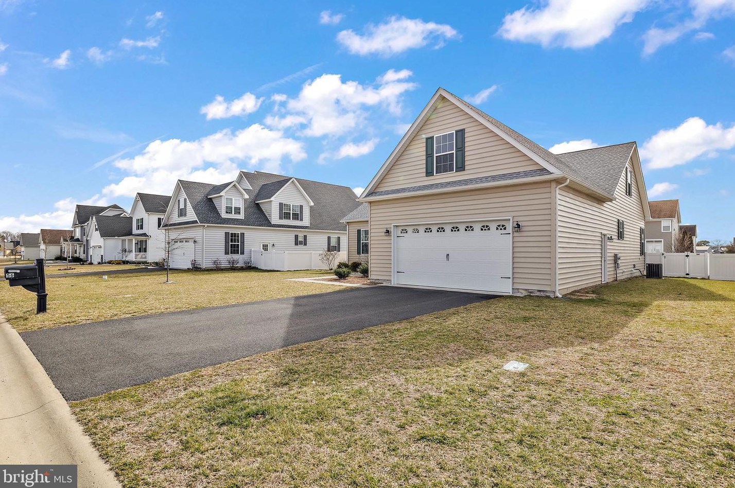 56 Ponds Edge Dr, Felton DE  19943-7216 exterior