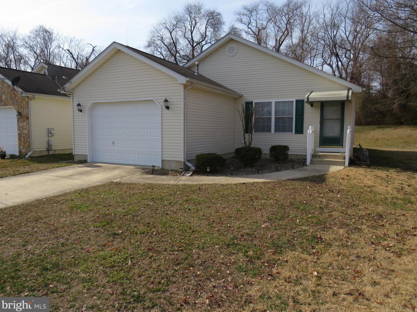 198 Planters Ln, Dover DE  19901-5880 exterior