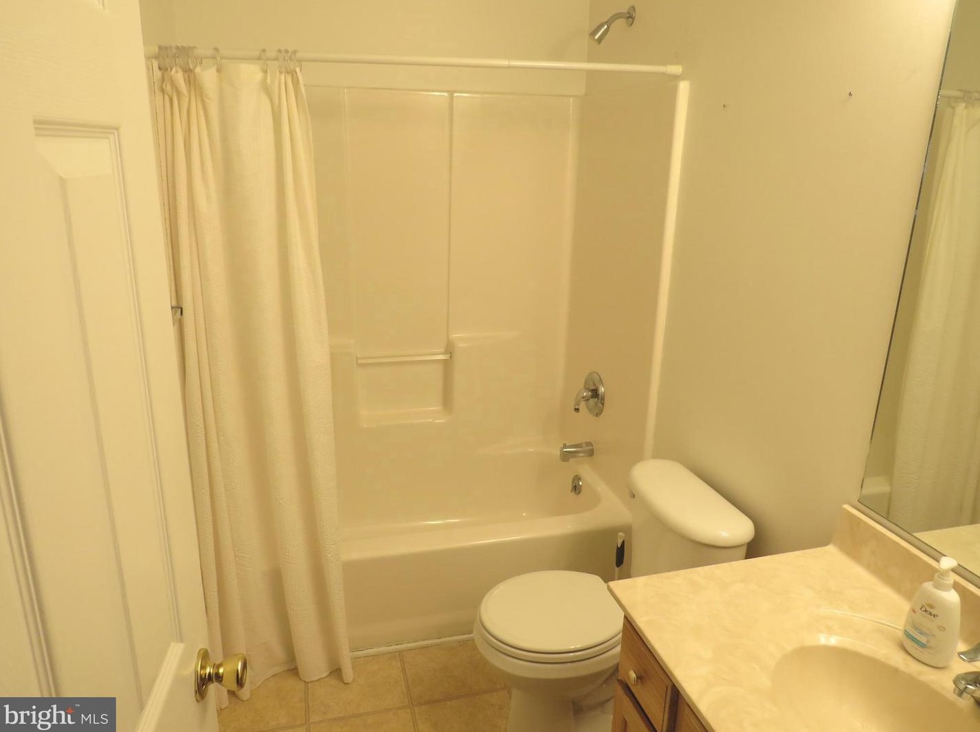 198 Planters Ln, Dover DE  19901-5880 exterior